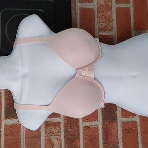 Vanity Fair Radiant Collection Lightly Lined Smoothing Underwire Bra Size 42C